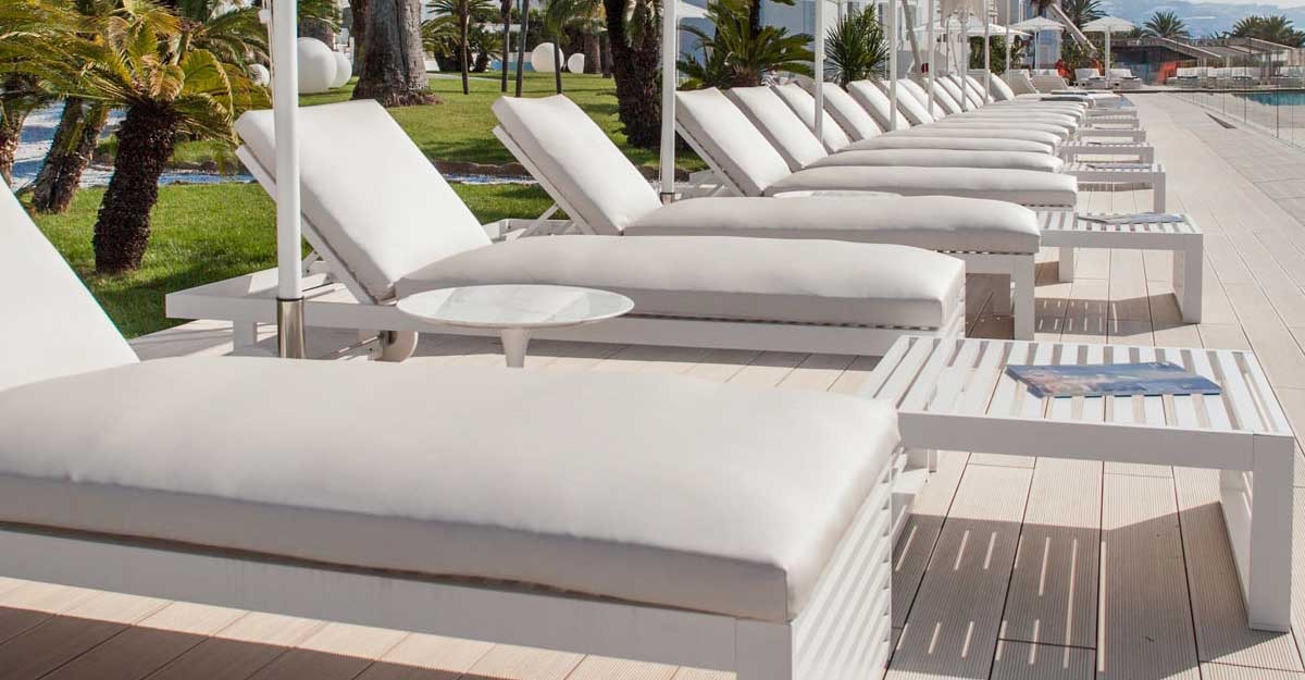Hotel Miramare The Palace di Sanremo. Arredamento esterni.